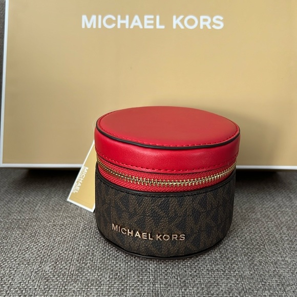 Michael Kors Small Leather Jewelry Case Red - Picture 3 of 9